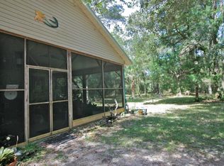 9850 SW 67th St, Cedar Key, FL 32625