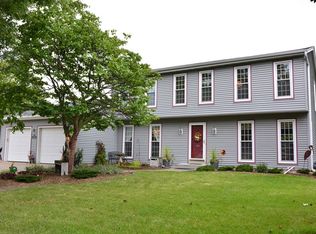 W171N10538 Harvest Ln, Germantown, WI 53022