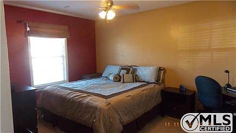 5th image of 418 Country Village Dr