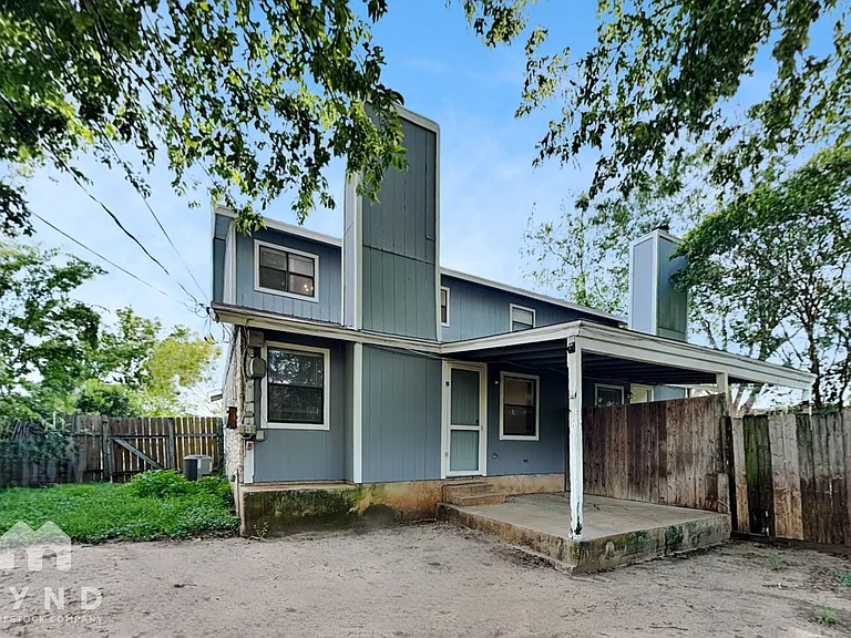 2300 Berkett Dr #B — Photo 12