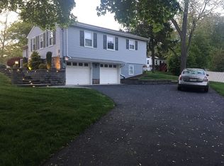 6 Sterling Ct, East Brunswick, NJ 08816