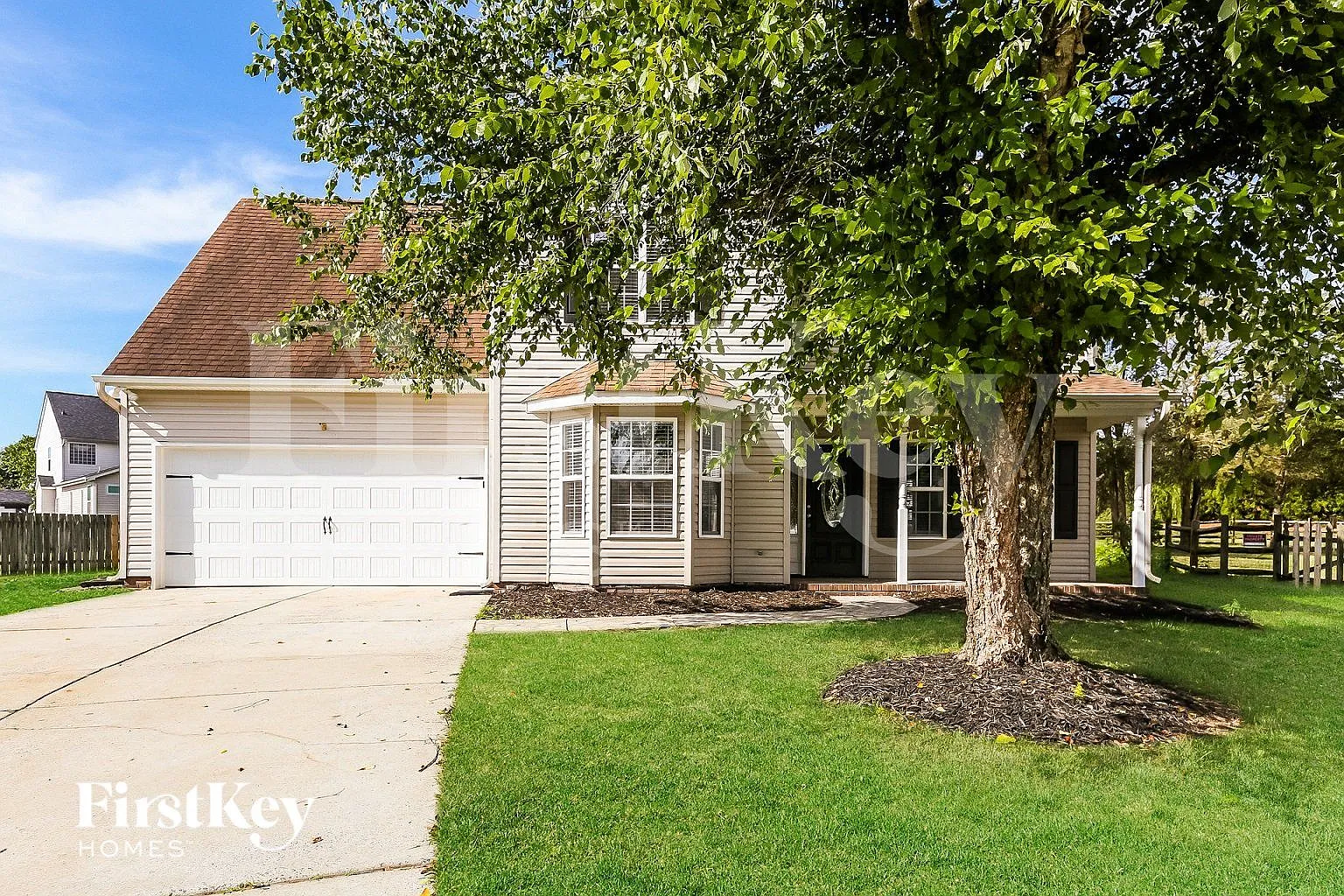 3 bed, 2.5 bath, 1958 sqft, $2,210 — Photo 1