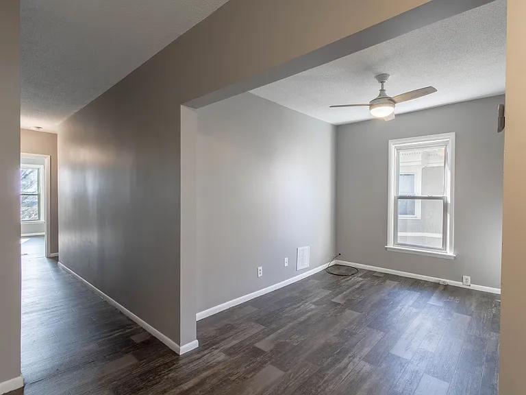 1025 State St — Photo 11