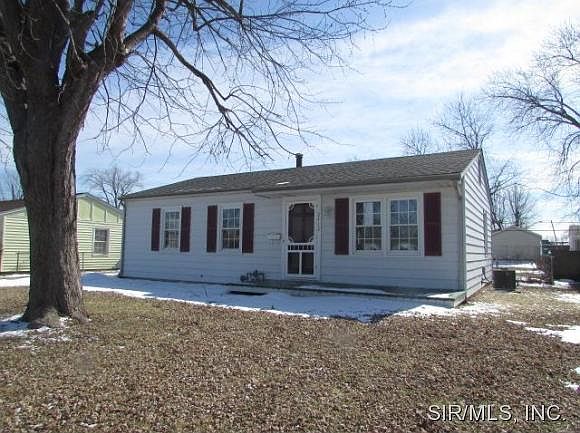 1st image of 2412 Glen Pl