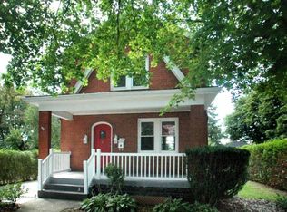 28 Roxbury Rd, Pittsburgh, PA 15221