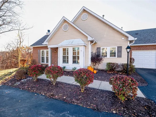 2307 Greystone Dr, Coraopolis, PA 15108