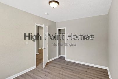 4th image of 423 Carver Ln