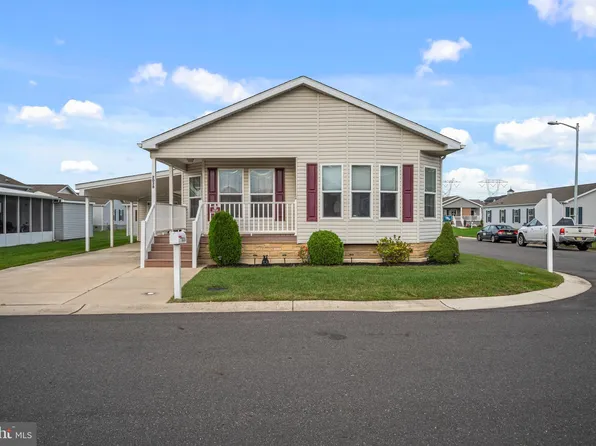 2038 Burlington Cir, Williamstown, NJ 08094