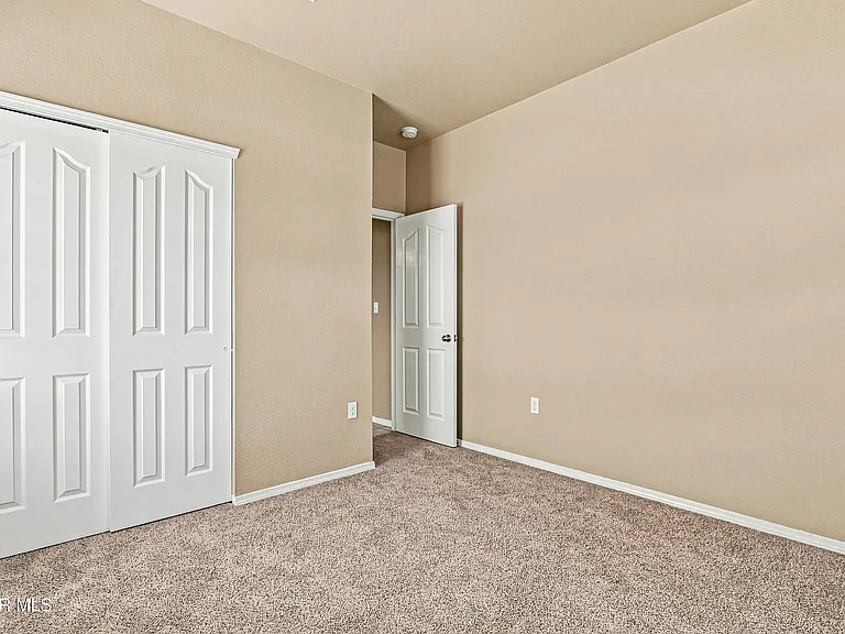 7008 Faxon Dr — Photo 42