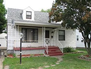 1st image of 518 W 32nd St