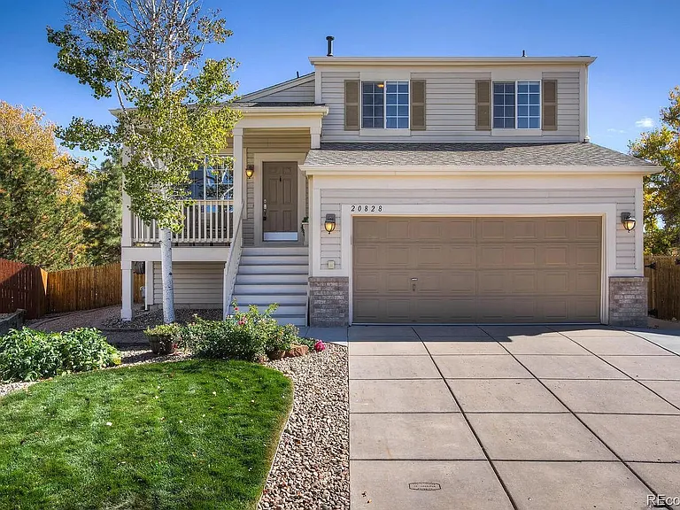 20828 Willowbend Ln — Photo 2