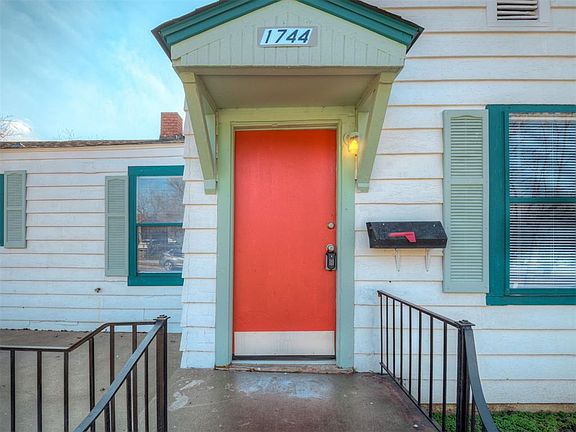 5th image of 1744 NE 20th St