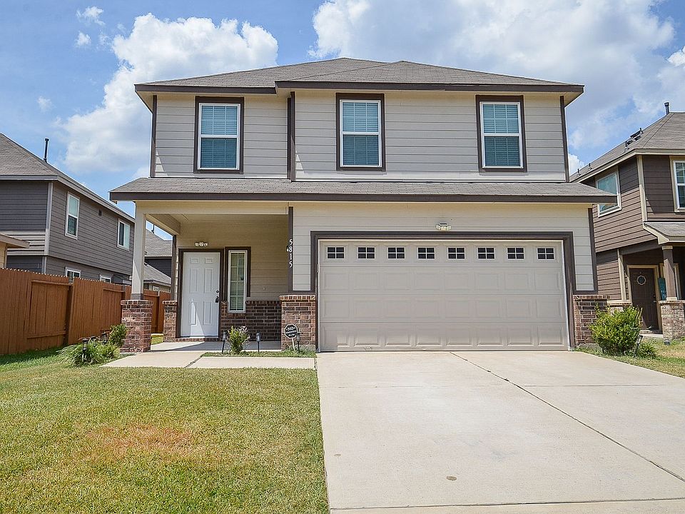 1st image of 5815 Adelaide River Dr