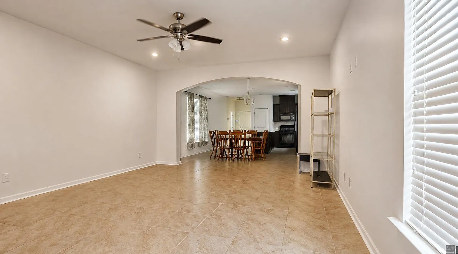 3 bed, 1653 sqft, $2,500 — Photo 4