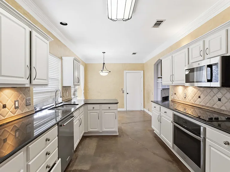 3301 Patriot Dr — Photo 9