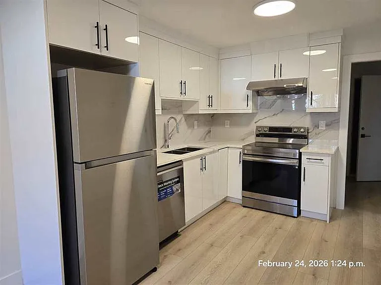 15571 Victoria Ave — Photo 8