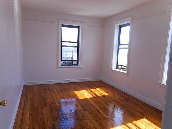 2nd image of 309 Franklin Ave #2