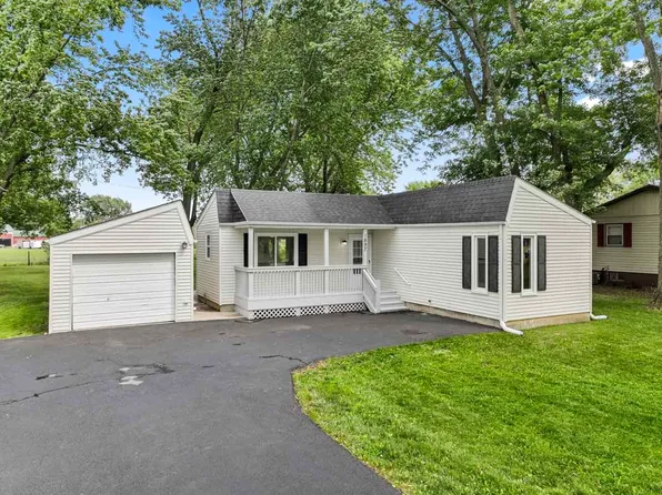 1897 Irene Rd, Sandwich, IL 60548