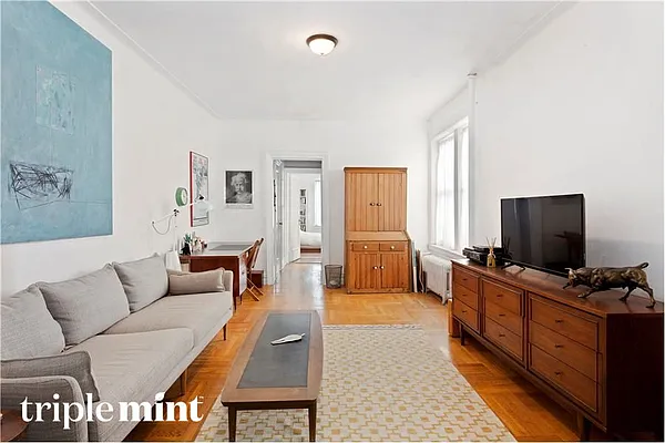 Sold by Triplemint | media 13