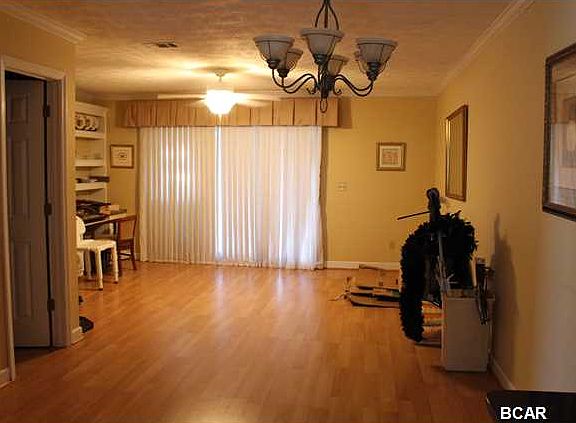 3rd image of 632 Caladium Cir #B