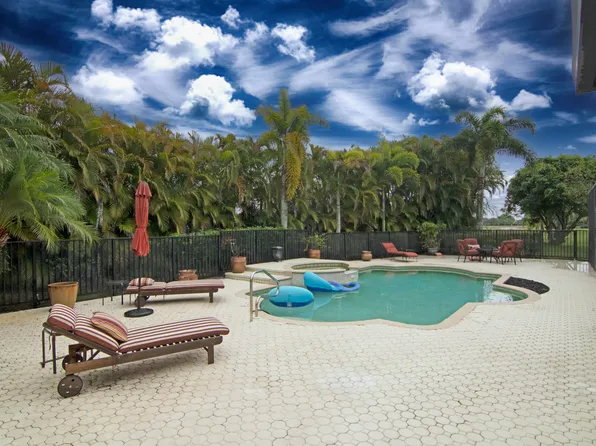 15700 Carrera Ln, Wellington, FL 33414