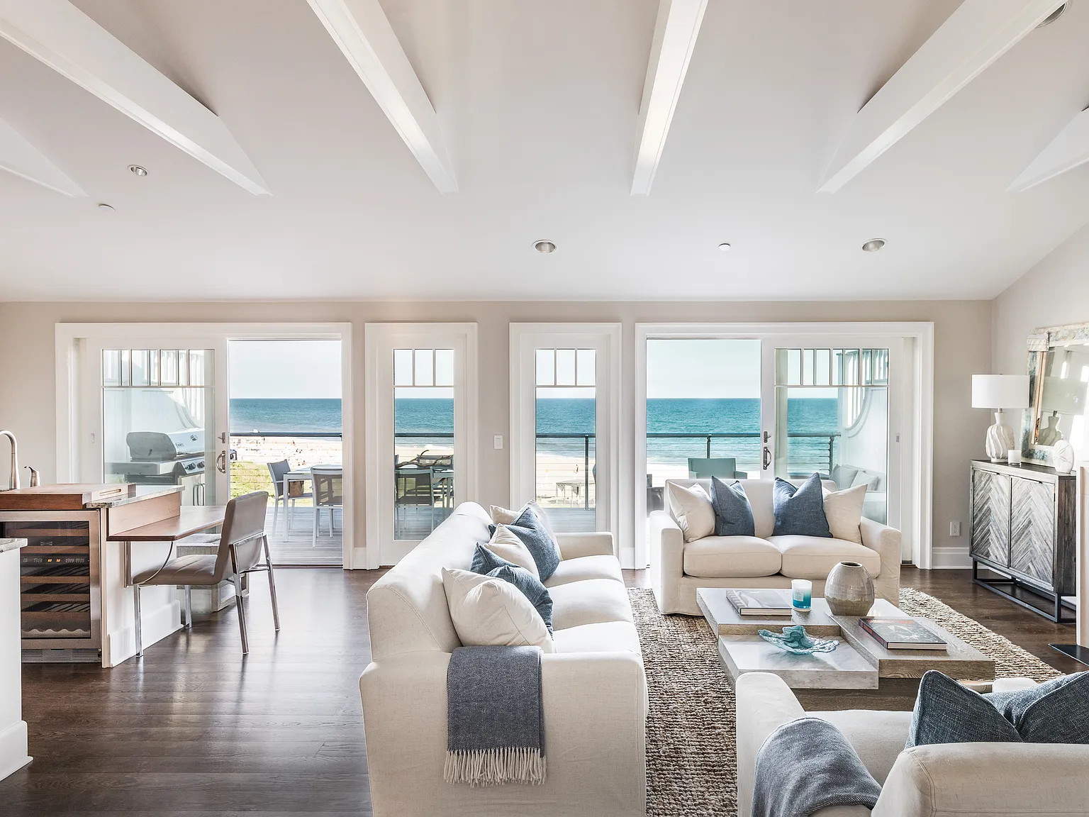Luxury Montauk Gurney's Oceanfront — Photo 2