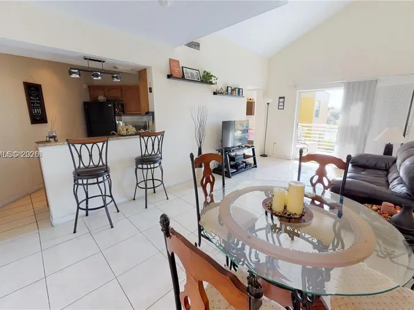 9735 Fontainebleau Blvd, Miami, FL