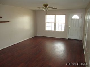662 W 1st St, Aviston, IL 62216