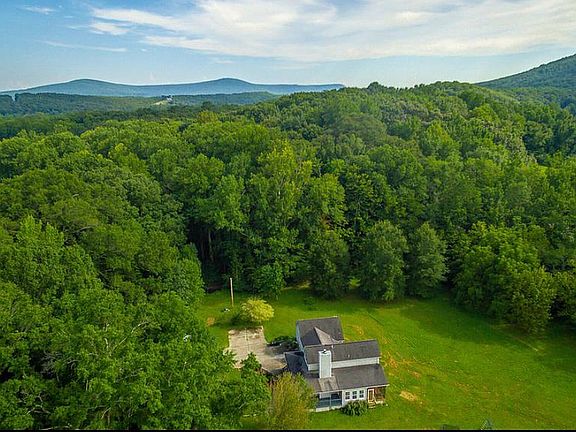 5th image of 647 Harold Stevens Rd