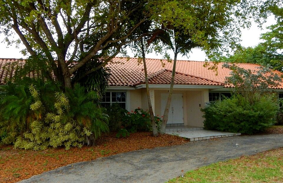 1st image of 17540 SW 93rd Pl