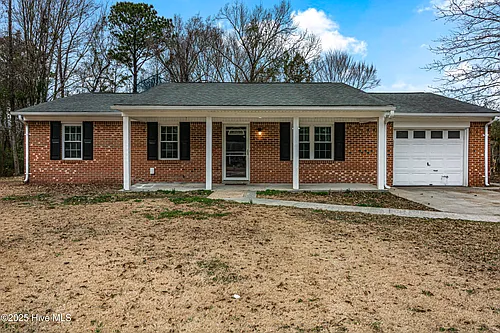 236 White Oak Blvd Photo 1