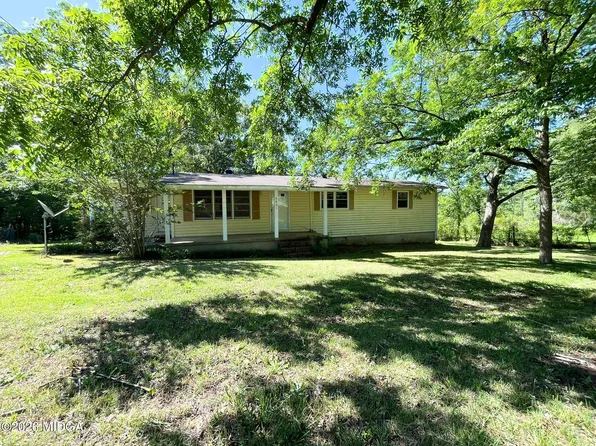 4401 Crystal Lake Dr, Macon, GA 31217