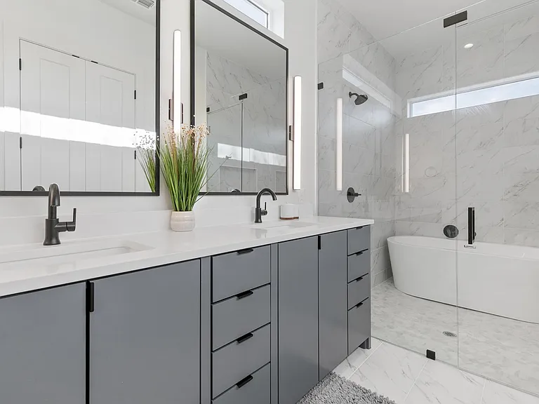 2513 Winnetka Ave — Photo 13