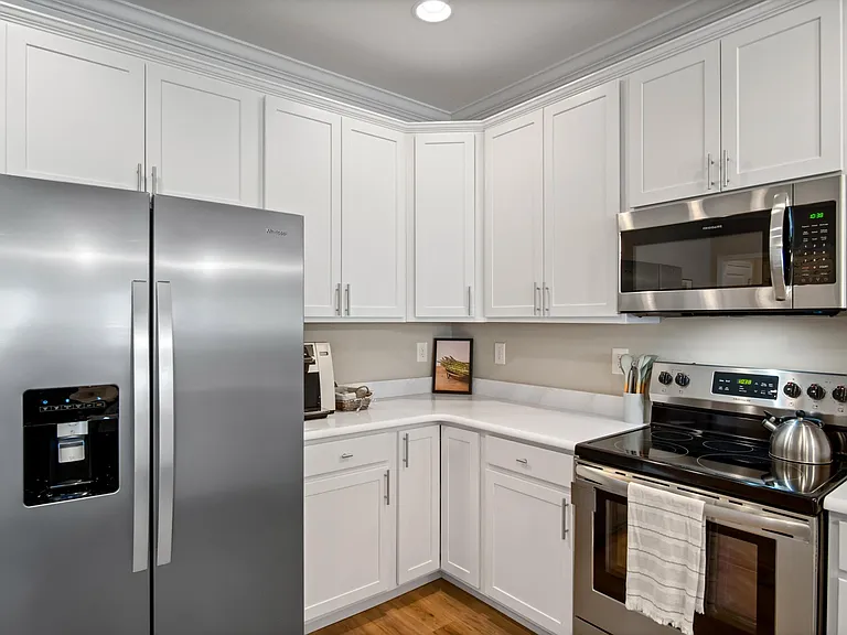 274 Broadberry Ave #274 — Photo 8