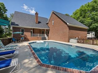 710 Sleepy Hollow Rd, Midland, NC 28107