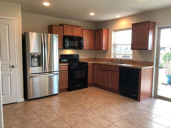 5th image of 3710 County Seat Ln