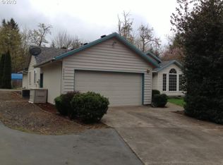 20660 Reeder Ln, Oregon City, OR 97045