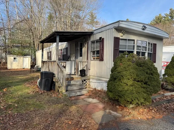 38 Old Cart Road, Raymond, NH 03077