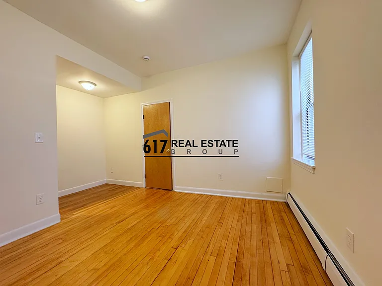 64-208 Brighton Ave — Photo 7