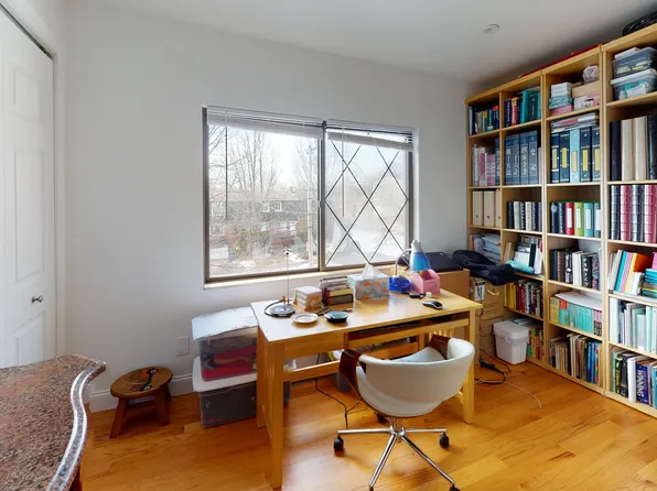 22-24 Broadlawn Park, Chestnut Hill, MA