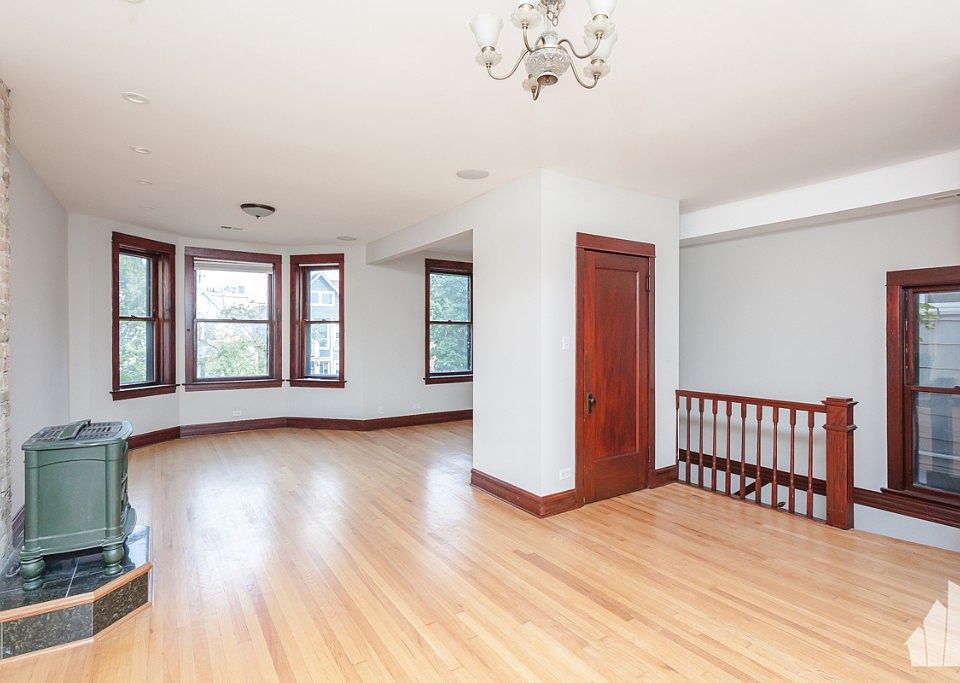 1st image of 4612 N Claremont Ave #2B