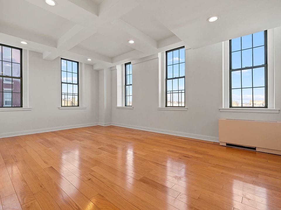 1st image of 45-02 Ditmars Blvd #320