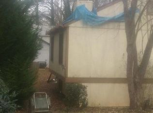 957 Hemingway Rd, Stone Mountain, GA 30088