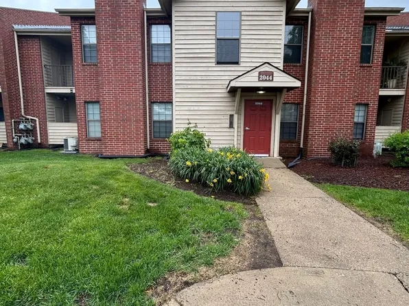 2044 N Rand Rd Unit 107, Palatine, IL 60074