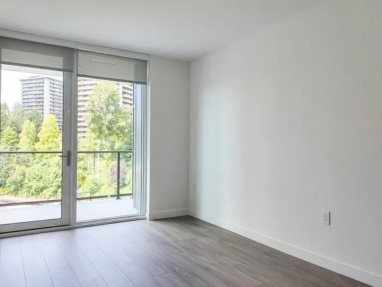 2135 Springer Ave — Photo 7