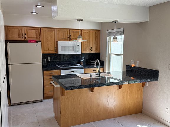 2nd image of 2223 Bridlewood Dr