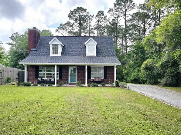 9399 Woodland Dr, Elberta, AL 36530