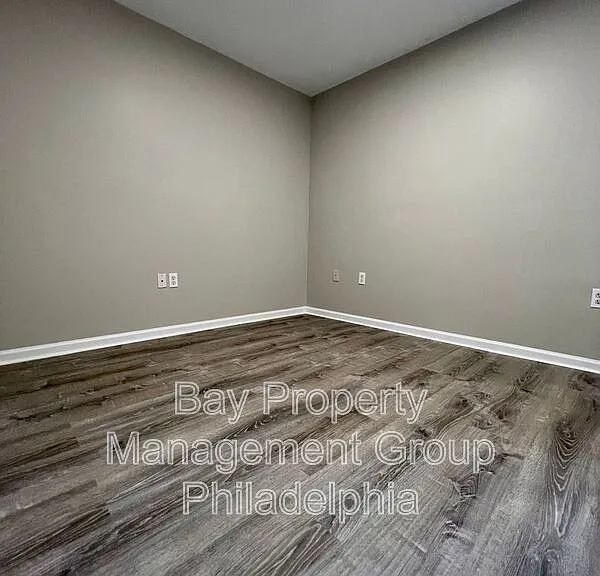 1844 Master St #1 — Photo 10