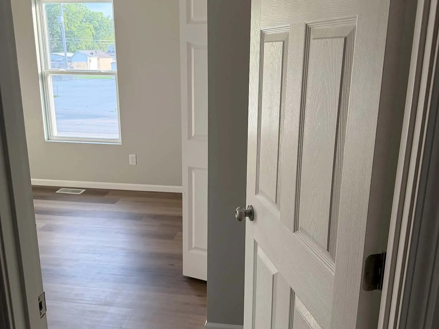 3 bed, 1.5 bath, 1680 sqft, $1,800 — Photo 1