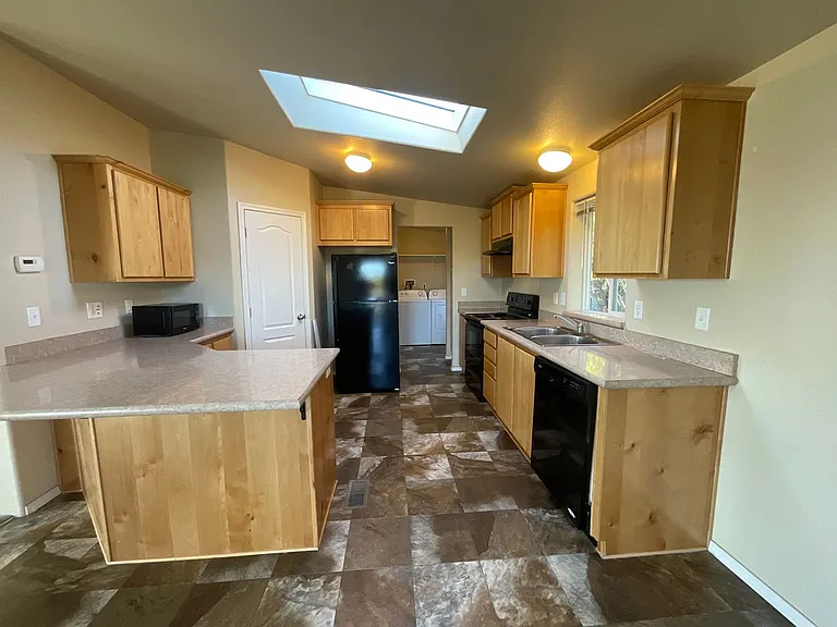 8477 Selder Rd — Photo 4